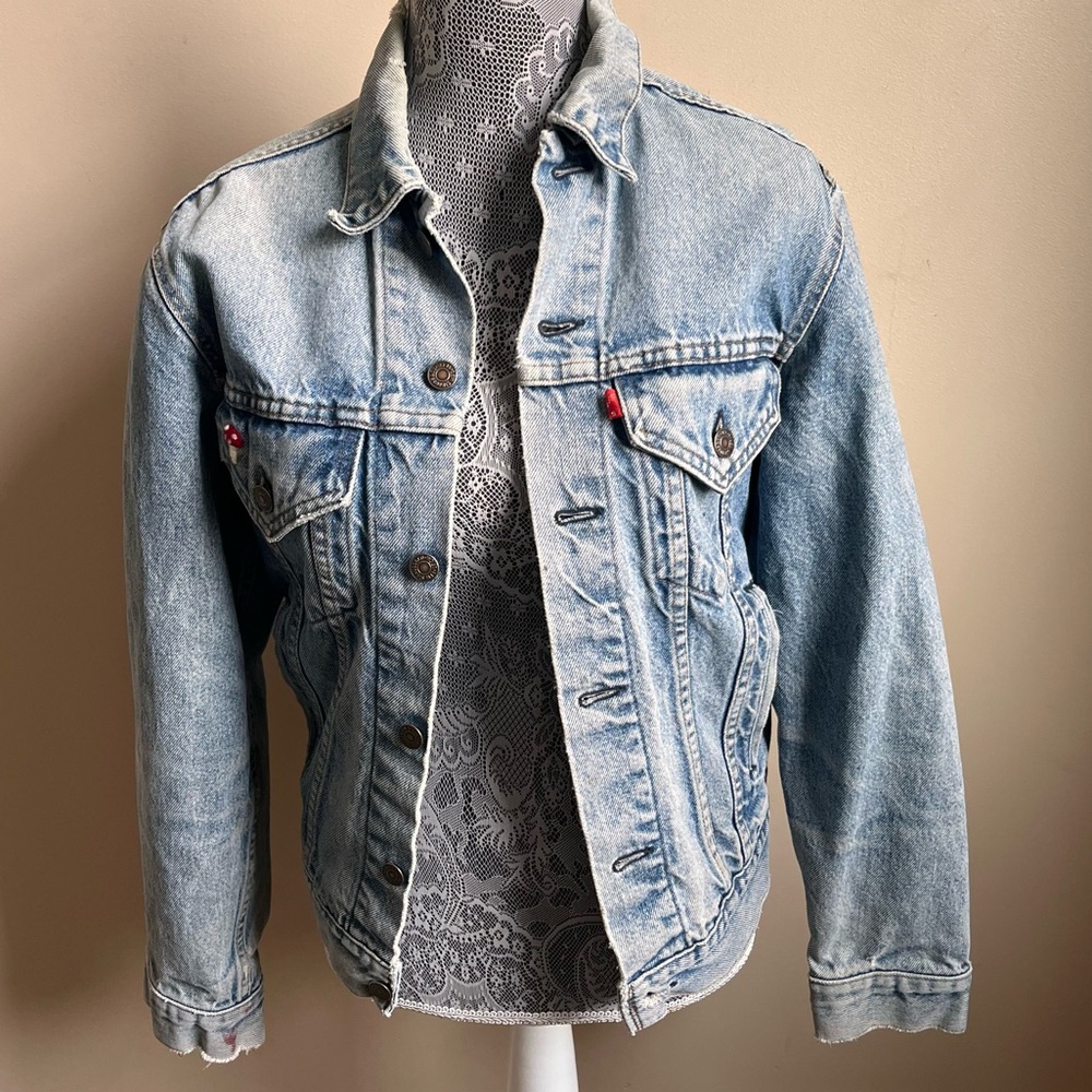 Vintage Levi’s Trucker Jean Jacket Sz Small